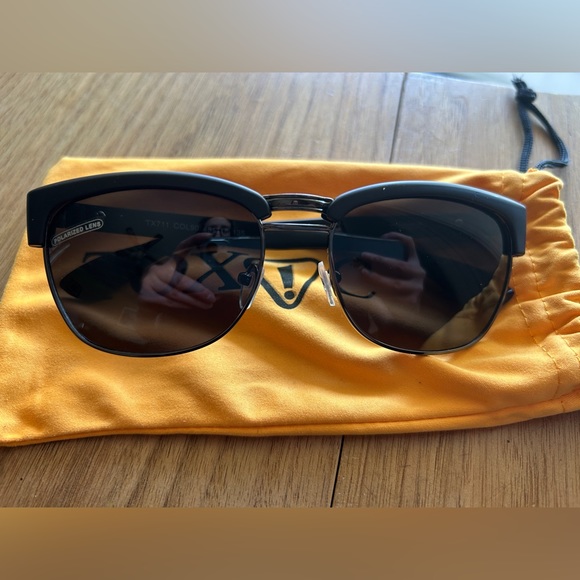 Toxic Sunglasses - Picture 2 of 3